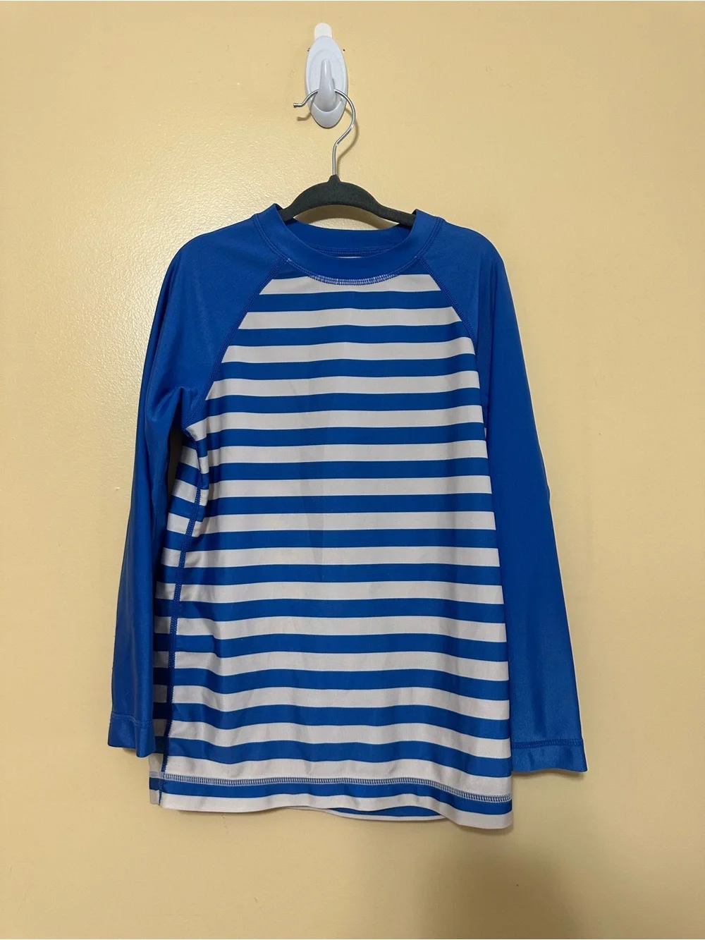 Tea Collection Long Sleeve Rash Guard Vibrant Blue Stripe Boys’ Size 6